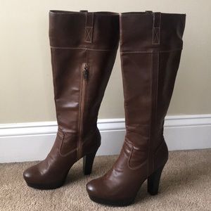 Ladies Boots! BARELY WORN Women’s Lauren Conrad Brown Boots with Heels